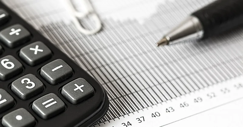 Calculer l'épaisseur et la quantité avant de commander