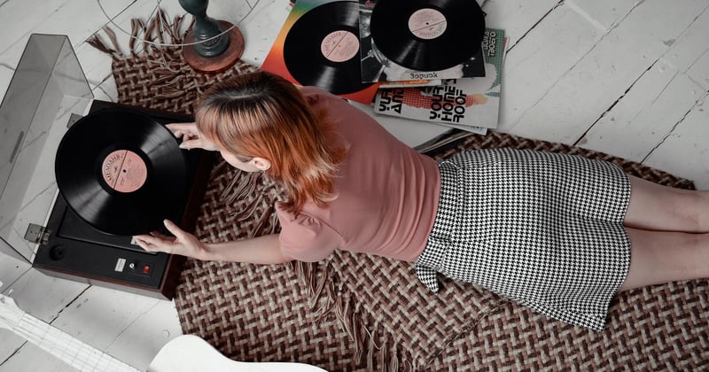 Sol vinyle adhésif : comment le poser en rénovation rapide et sans stress