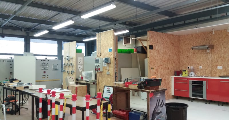 Travaux, déco et aménagement du logement : bâtir un intérieur cohérent